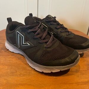 Vionic Women’s Miles shoes, black